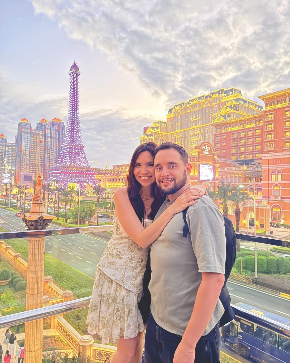 Katherine y David recorriendo Asia